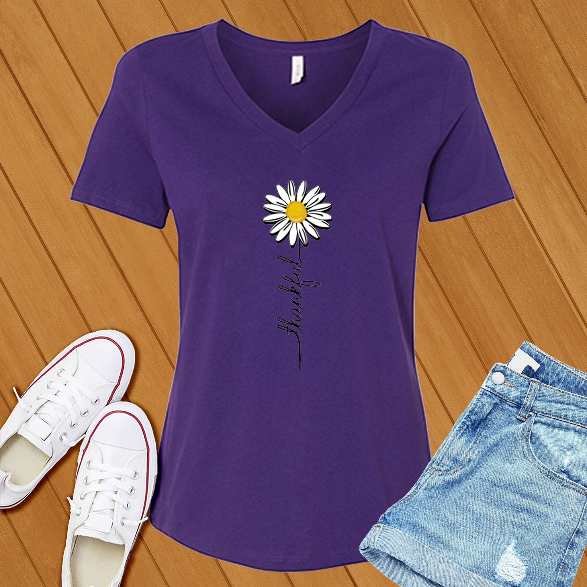 Thankful Daisy V-Neck - Love Tees